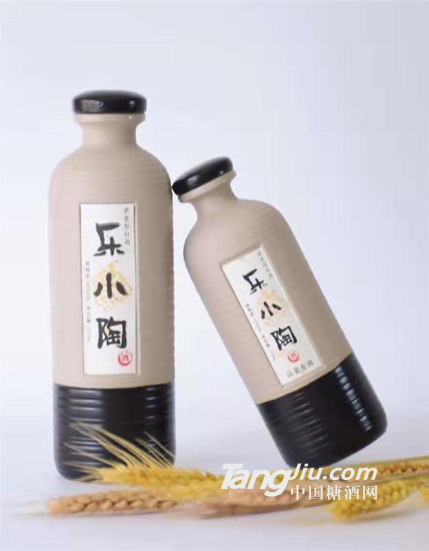 樂小陶濃香型白酒-300ml42°